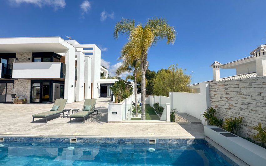 Herverkoop - Villa -
Orihuela Costa - Costa Blanca