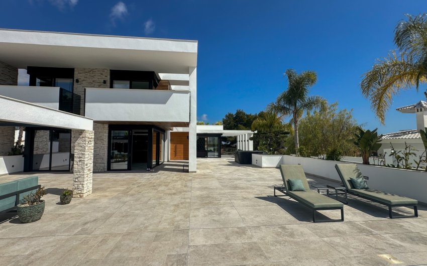 Herverkoop - Villa -
Orihuela Costa - Costa Blanca