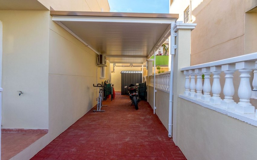 Herverkoop - Villa -
Orihuela Costa - Costa Blanca