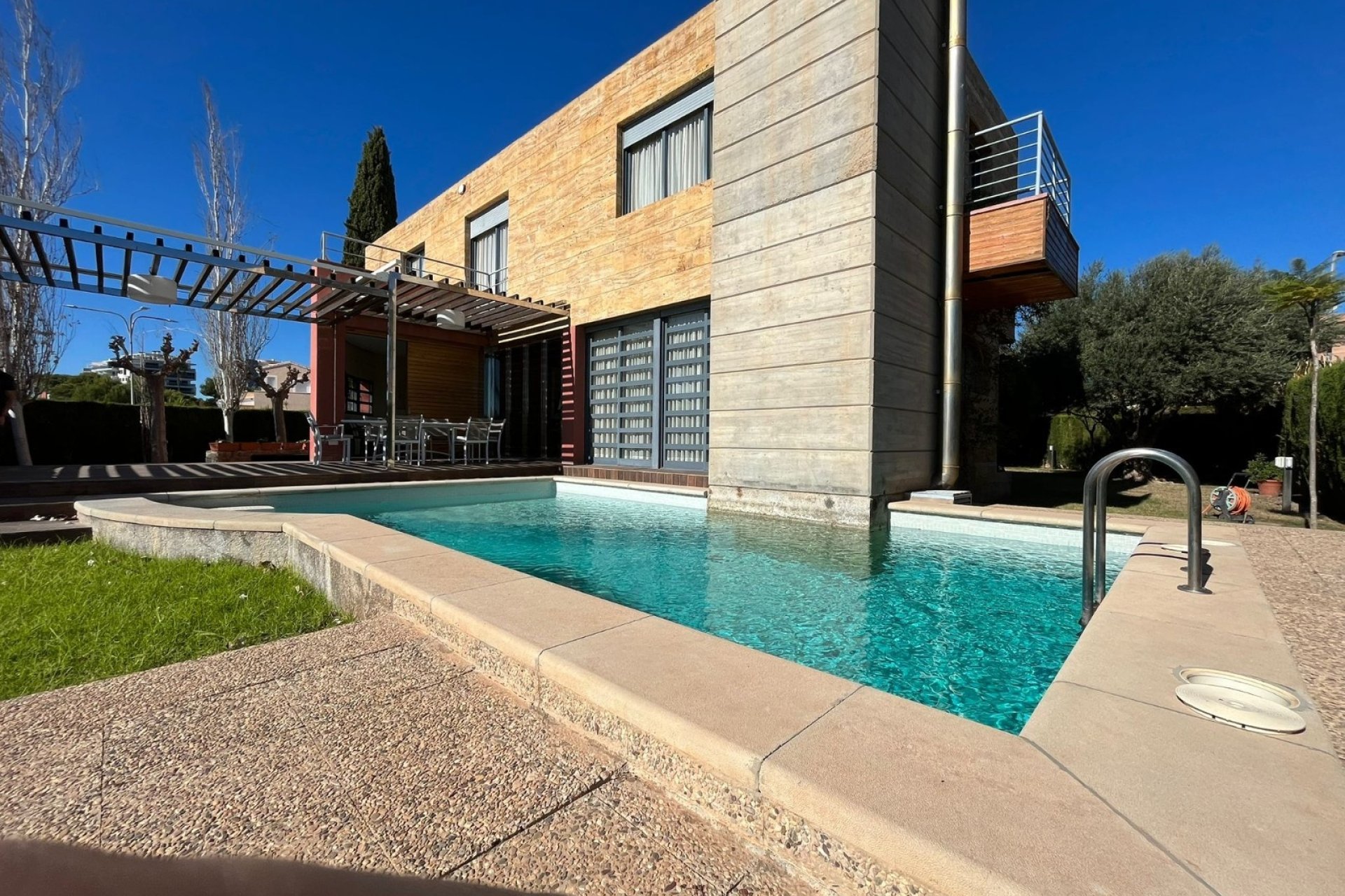 Herverkoop - Villa -
Orihuela Costa - Dehesa de campoamor