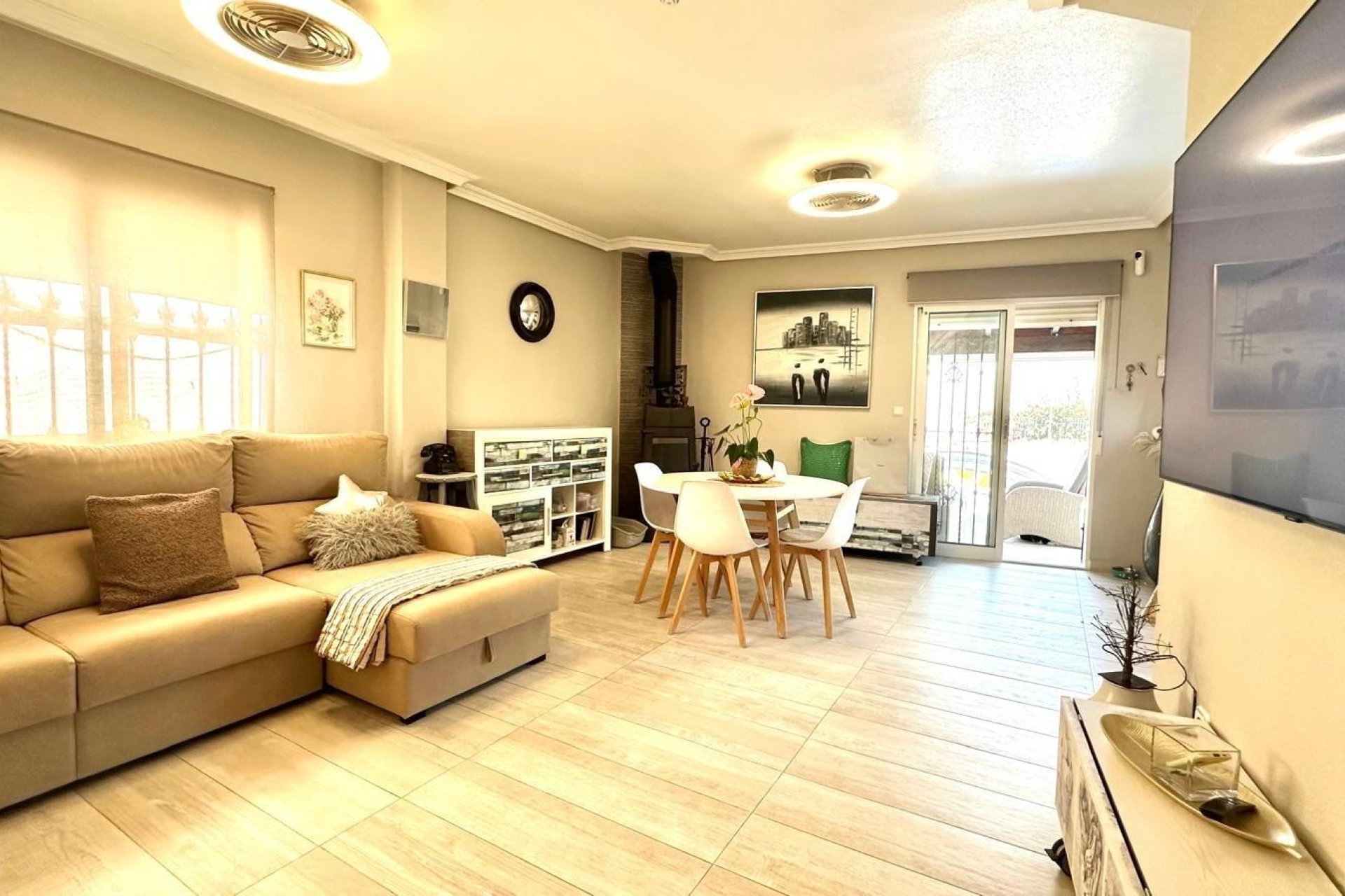 Herverkoop - Villa -
Orihuela Costa - La Regia