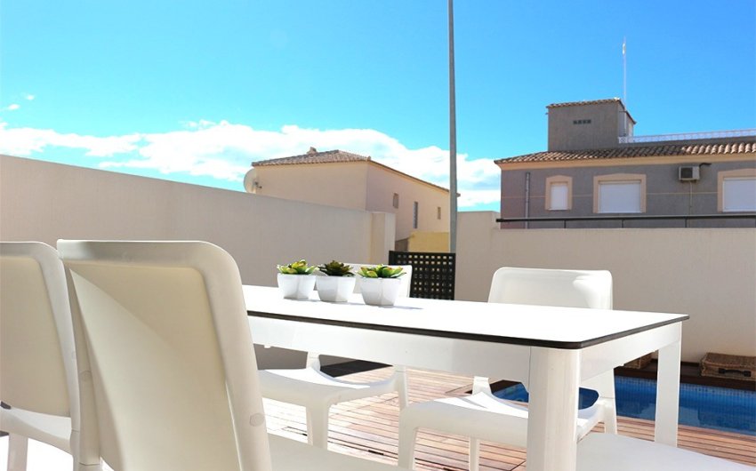 Herverkoop - Villa -
Orihuela Costa - La Zenia