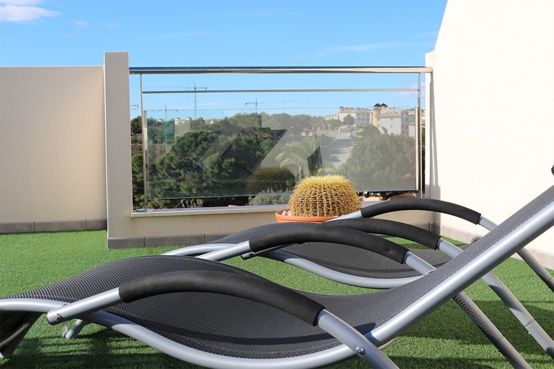 Herverkoop - Villa -
Orihuela Costa - La Zenia