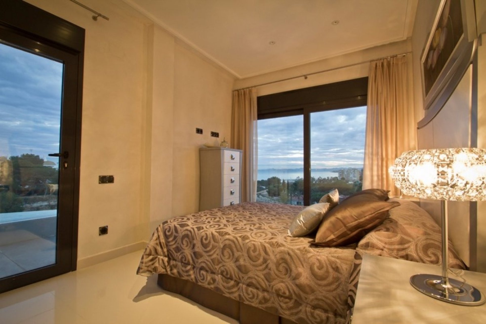 Herverkoop - Villa -
Orihuela Costa - La Zenia