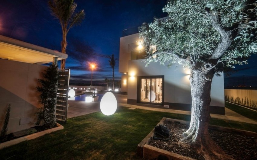 Herverkoop - Villa -
Orihuela Costa - La Zenia