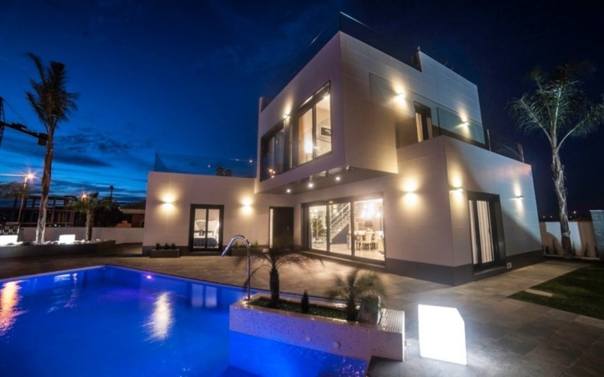 Herverkoop - Villa -
Orihuela Costa - La Zenia