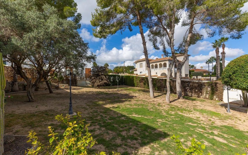 Herverkoop - Villa -
Orihuela Costa - Las Filipinas