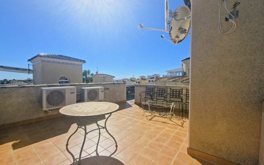 Herverkoop - Villa -
Orihuela Costa - Las Filipinas