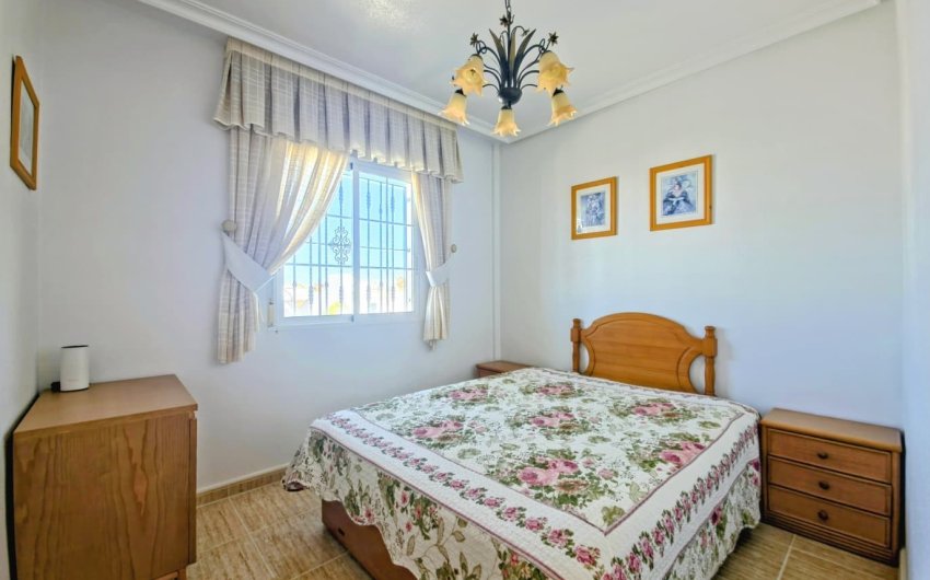 Herverkoop - Villa -
Orihuela Costa - Las Filipinas