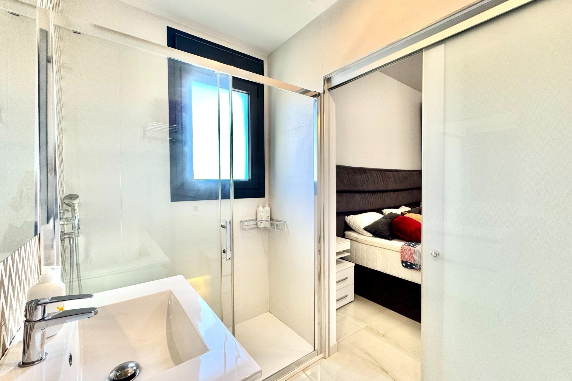 Herverkoop - Villa -
Orihuela Costa - Lomas de Cabo Roig