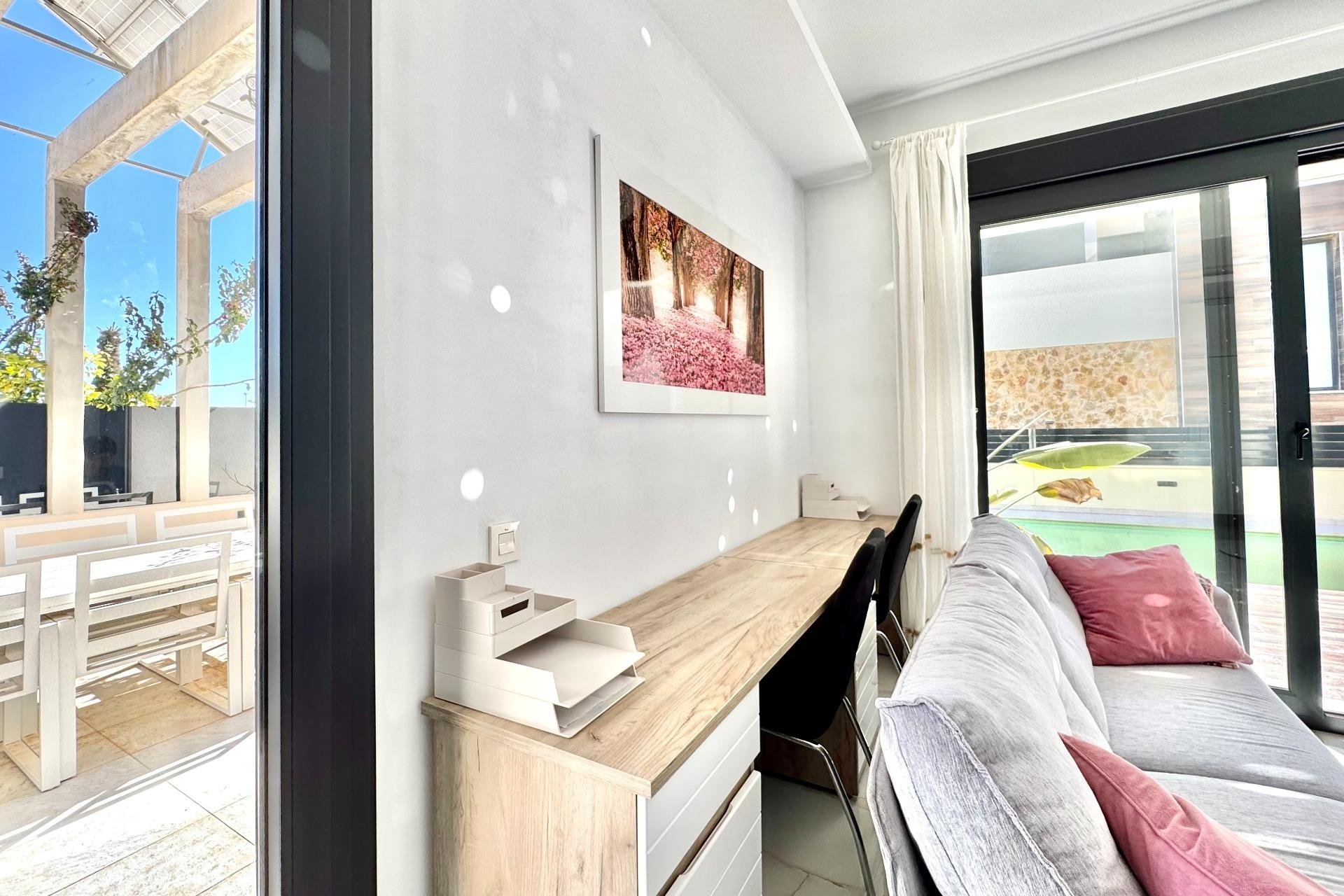 Herverkoop - Villa -
Orihuela Costa - Lomas de Cabo Roig