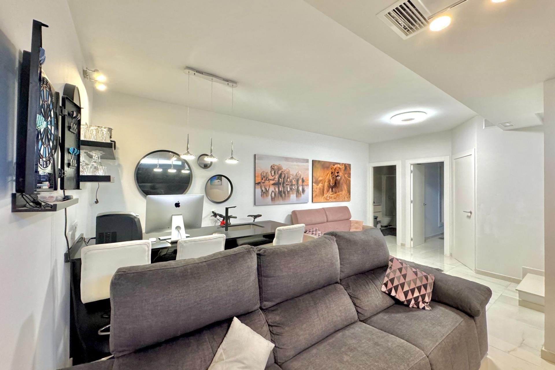 Herverkoop - Villa -
Orihuela Costa - Lomas de Cabo Roig