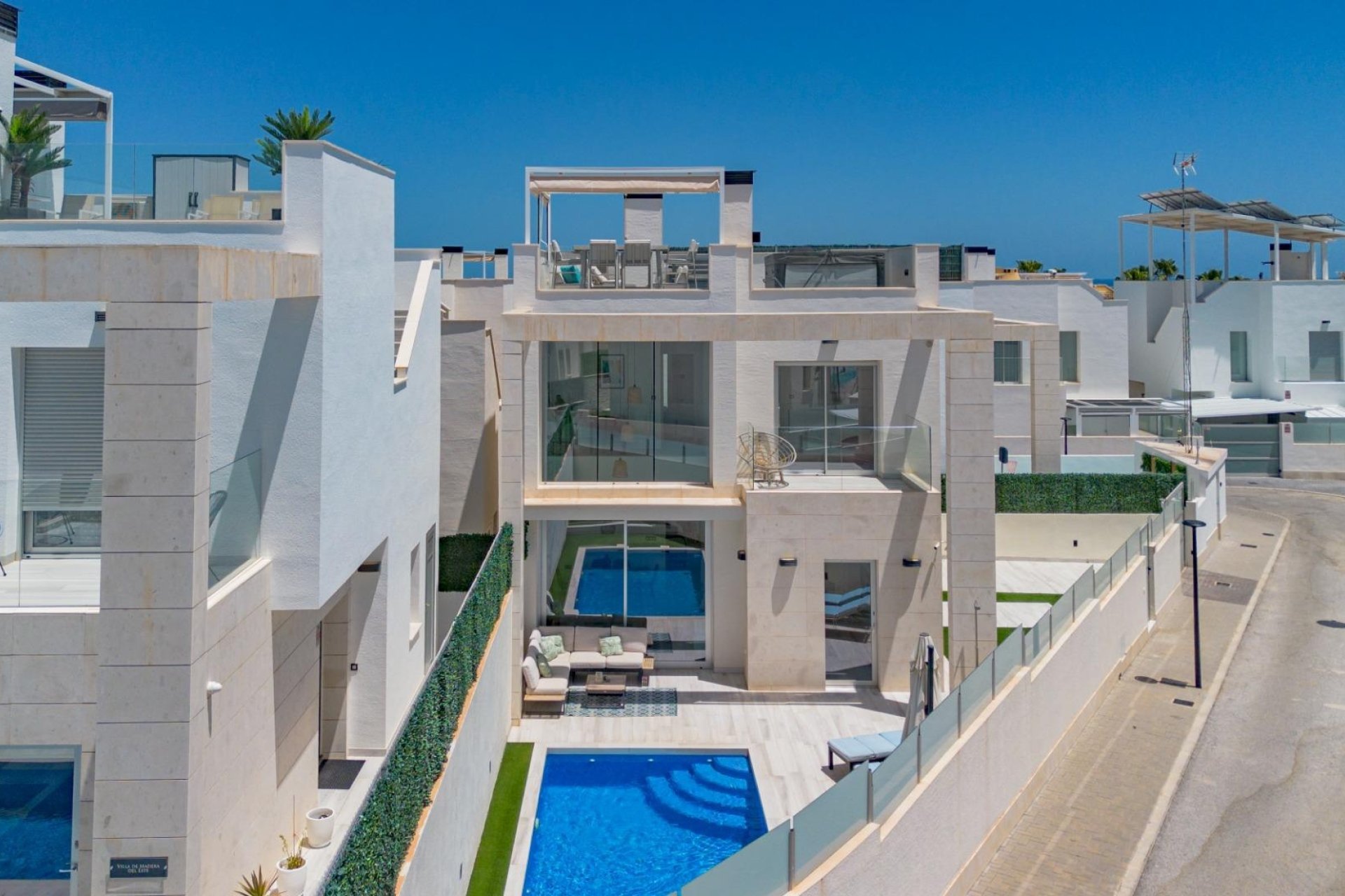 Herverkoop - Villa -
Orihuela Costa - Lomas de Cabo Roig