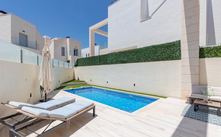 Herverkoop - Villa -
Orihuela Costa - Lomas de Cabo Roig