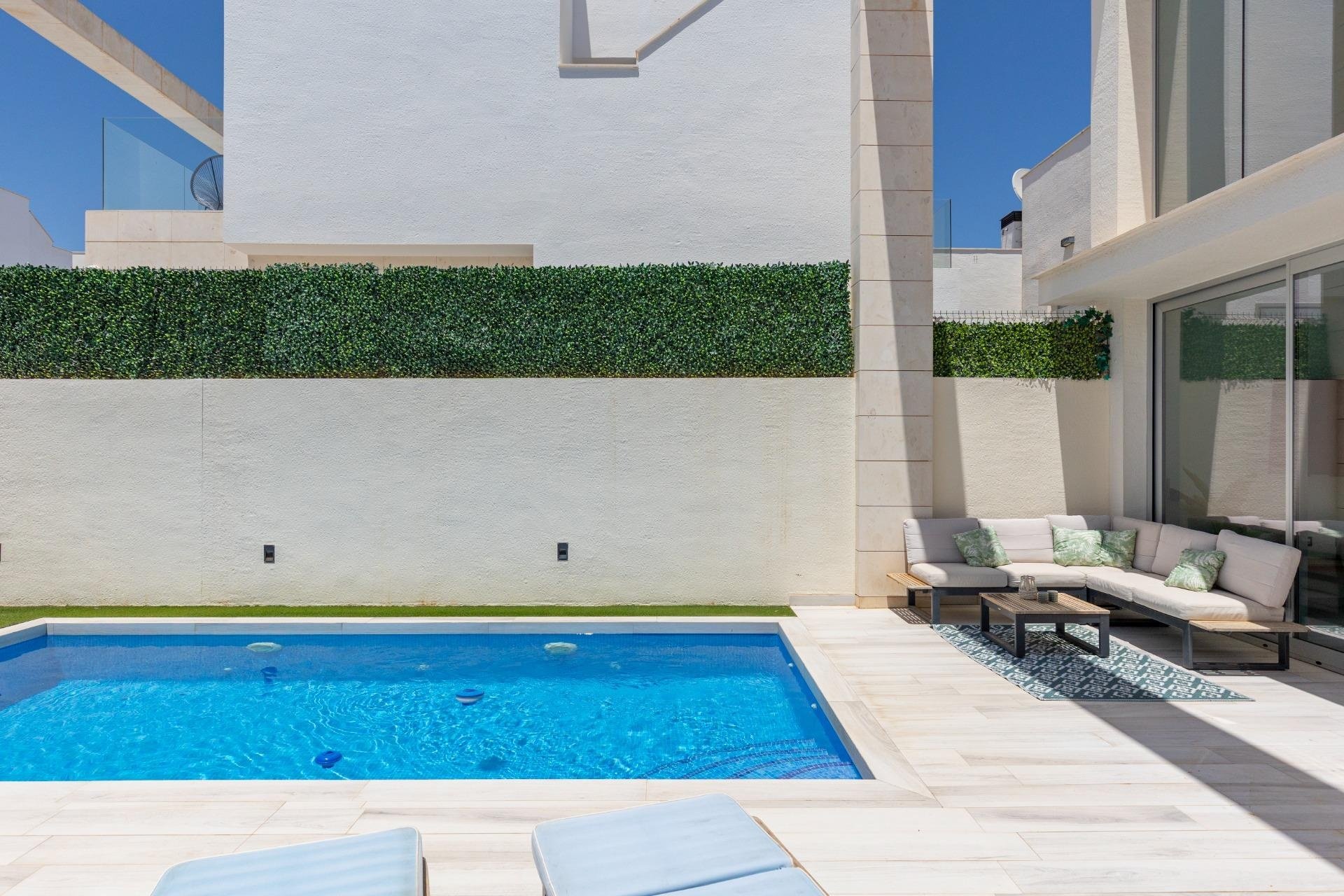 Herverkoop - Villa -
Orihuela Costa - Lomas de Cabo Roig