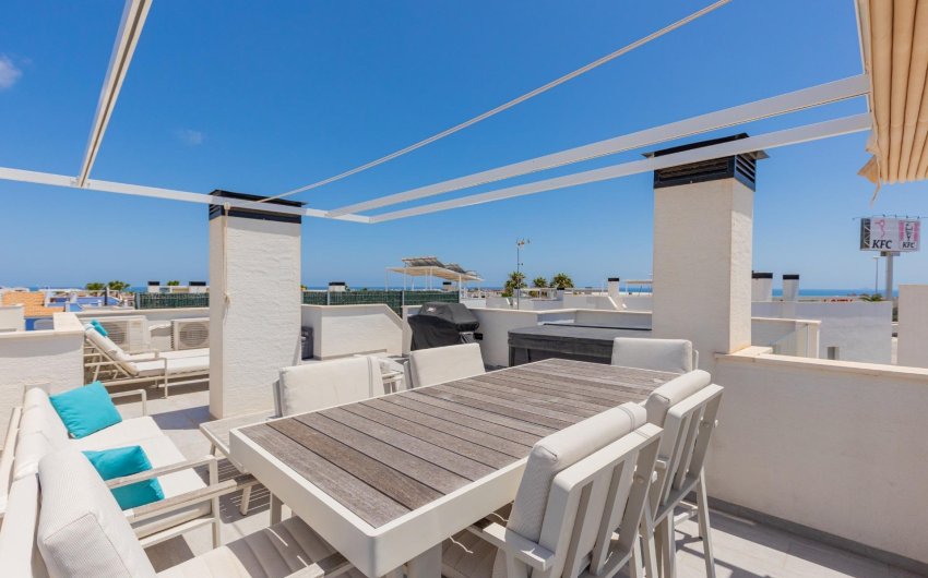Herverkoop - Villa -
Orihuela Costa - Lomas de Cabo Roig