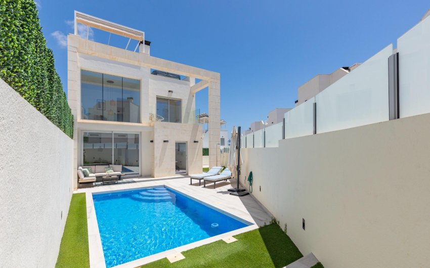 Herverkoop - Villa -
Orihuela Costa - Lomas de Cabo Roig