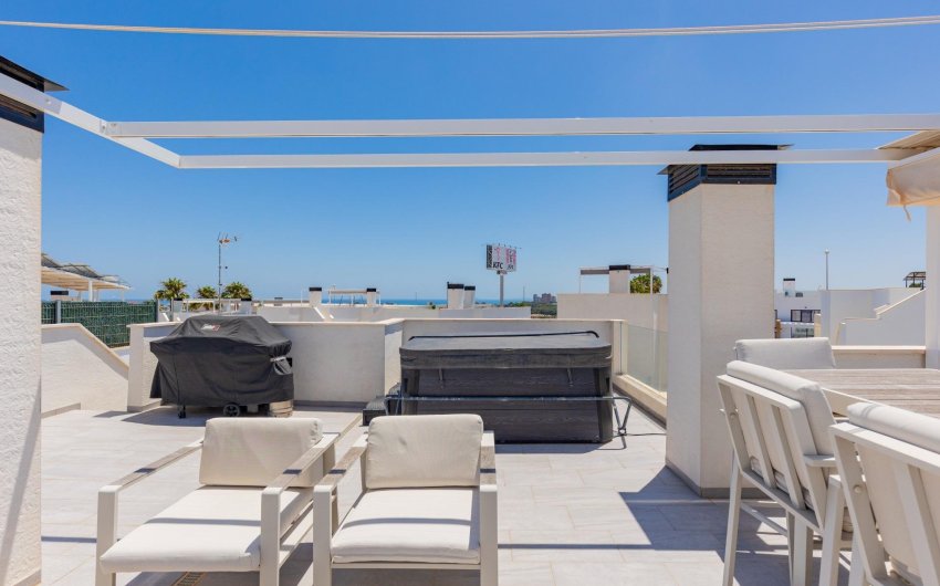 Herverkoop - Villa -
Orihuela Costa - Lomas de Cabo Roig