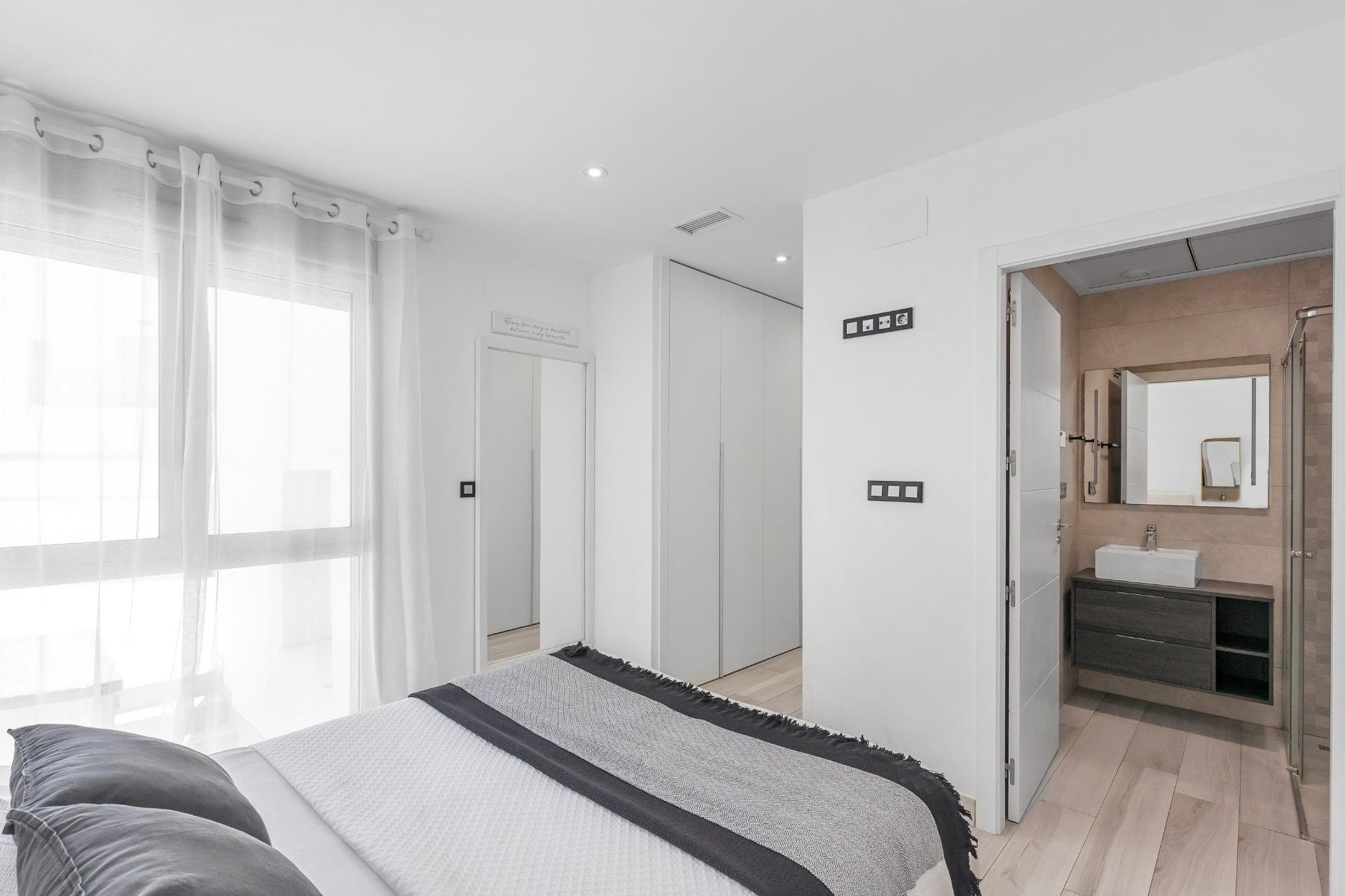 Herverkoop - Villa -
Orihuela Costa - Lomas de Cabo Roig