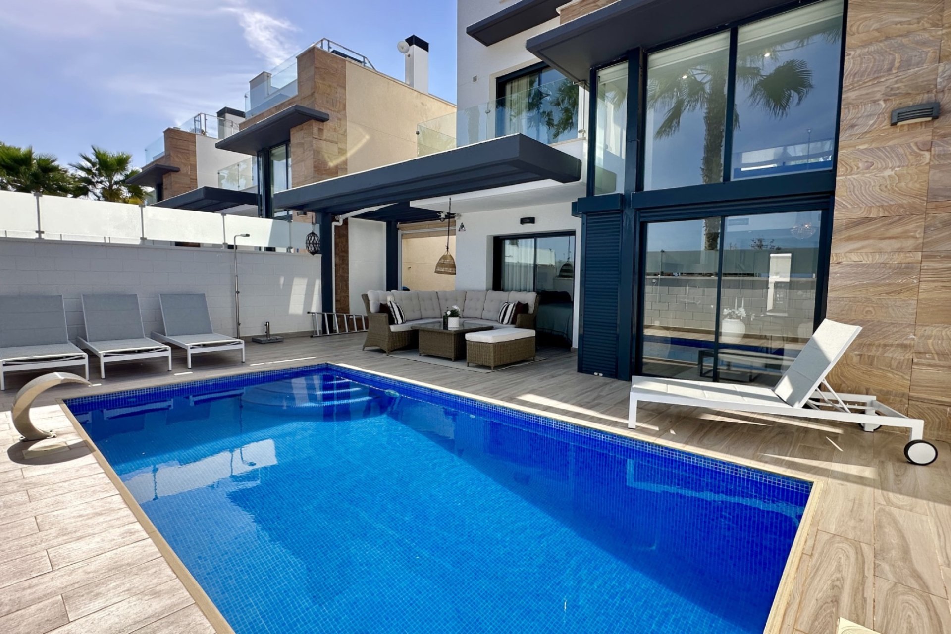 Herverkoop - Villa -
Orihuela Costa - Lomas De Cabo Roig