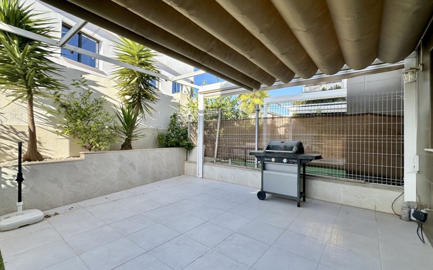 Herverkoop - Villa -
Orihuela Costa - Lomas De Cabo Roig