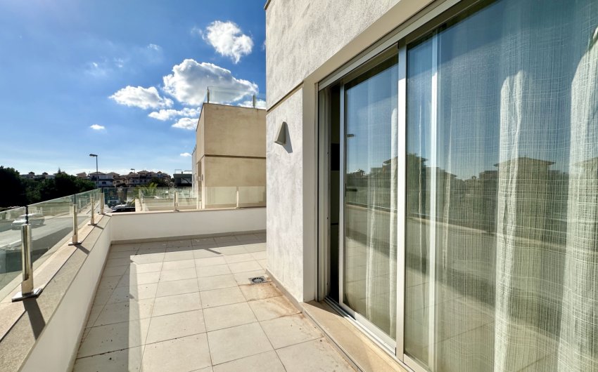 Herverkoop - Villa -
Orihuela Costa - Lomas De Cabo Roig