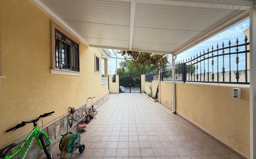 Herverkoop - Villa -
Orihuela Costa - Lomas De Don Juan