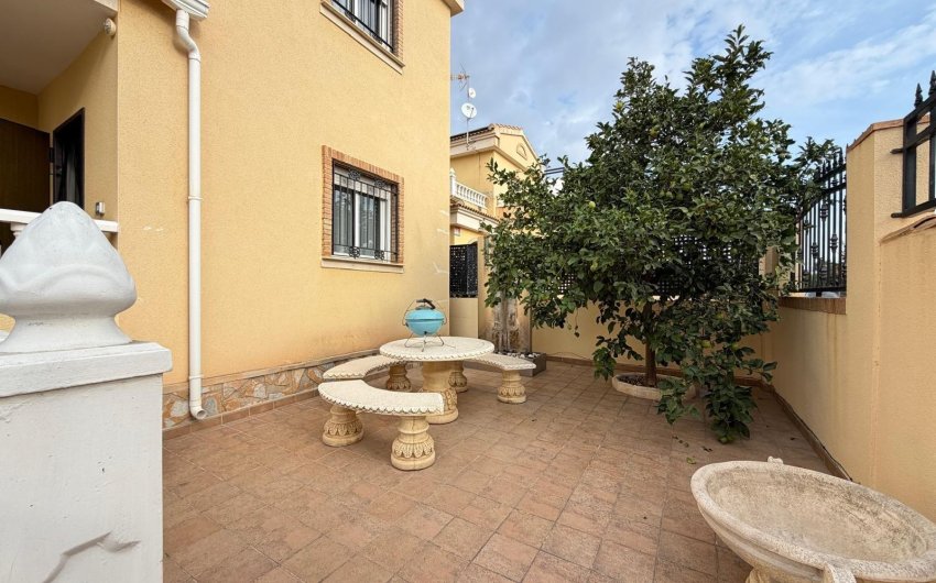 Herverkoop - Villa -
Orihuela Costa - Lomas De Don Juan
