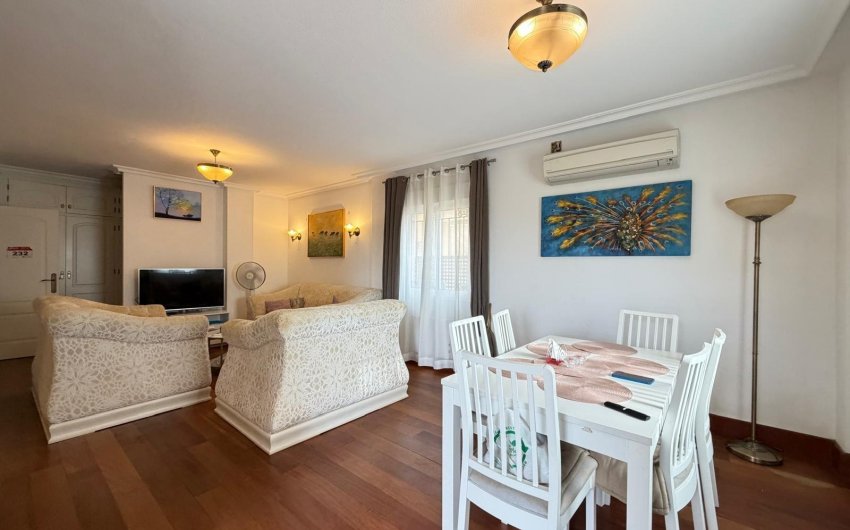 Herverkoop - Villa -
Orihuela Costa - Lomas De Don Juan