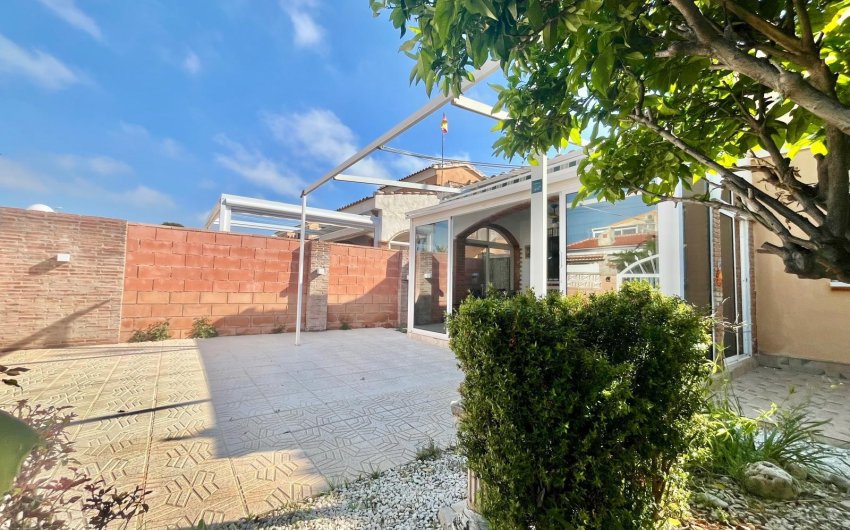 Herverkoop - Villa -
Orihuela Costa - Los Almendros-la Florida