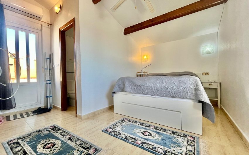 Herverkoop - Villa -
Orihuela Costa - Los Almendros-la Florida