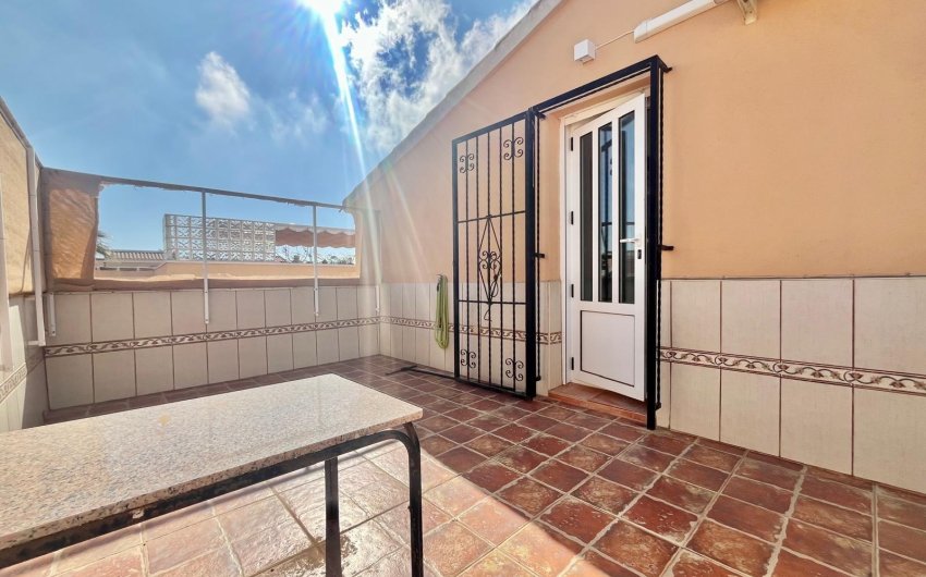 Herverkoop - Villa -
Orihuela Costa - Los Almendros-la Florida