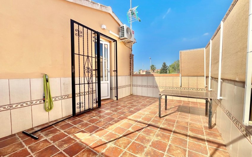 Herverkoop - Villa -
Orihuela Costa - Los Almendros-la Florida