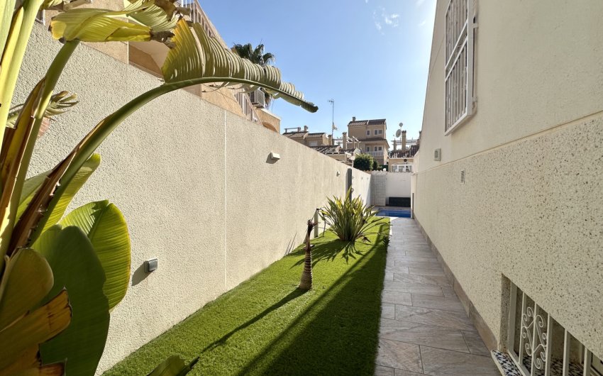 Herverkoop - Villa -
Orihuela Costa - Los Altos