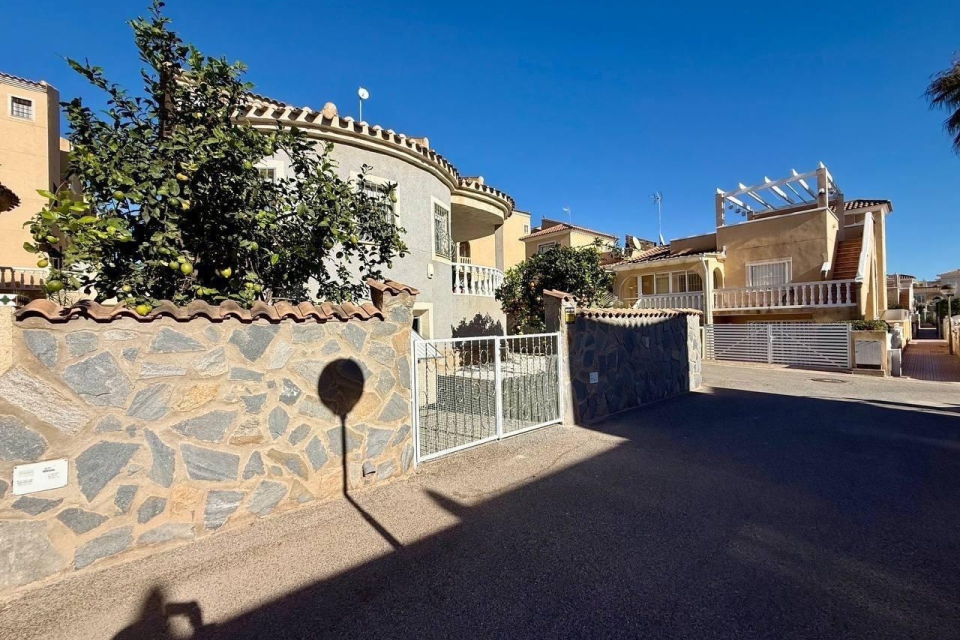 Herverkoop - Villa -
Orihuela Costa - Playa Flamenca