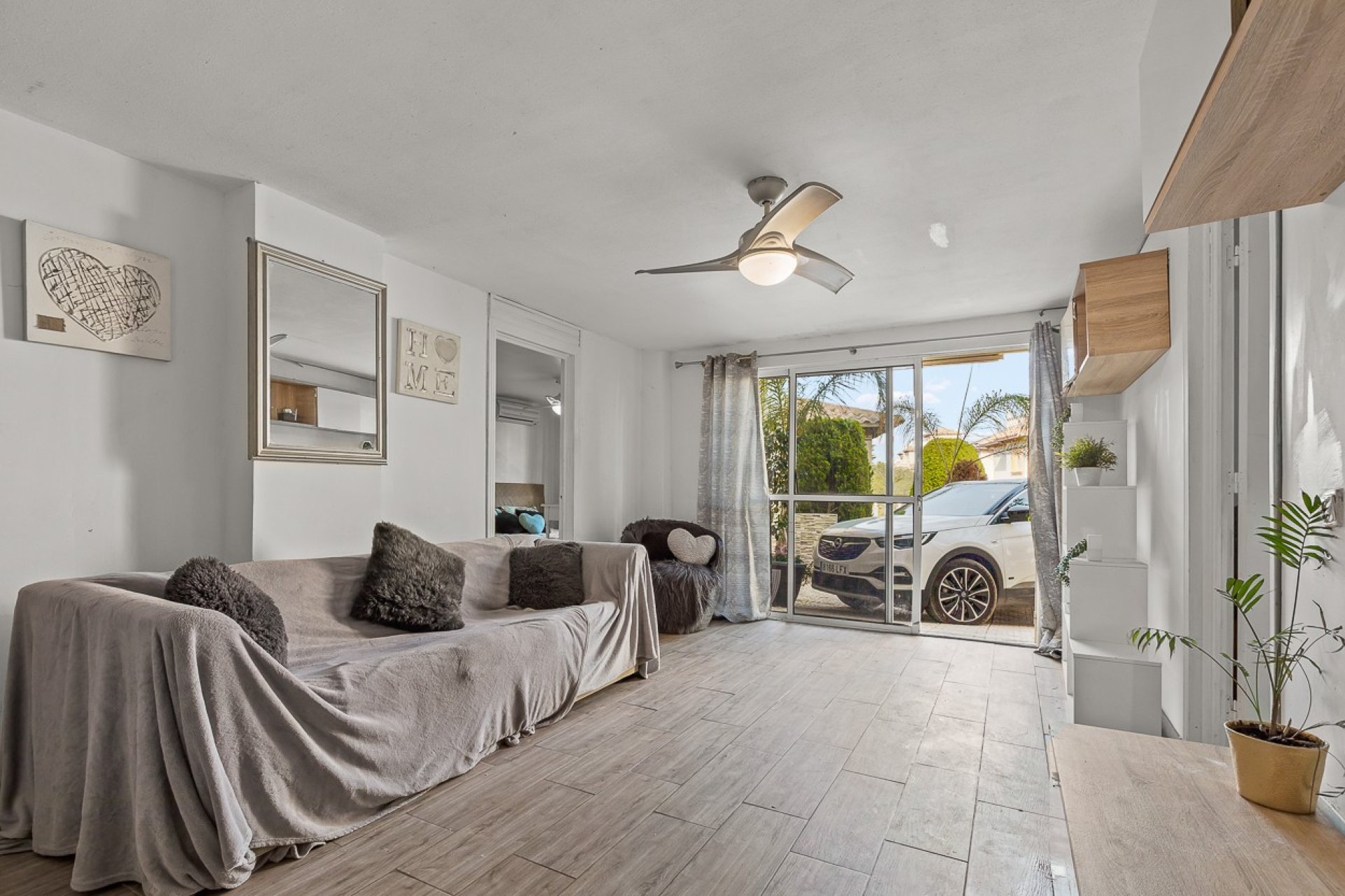 Herverkoop - Villa -
Orihuela Costa - Playa Flamenca