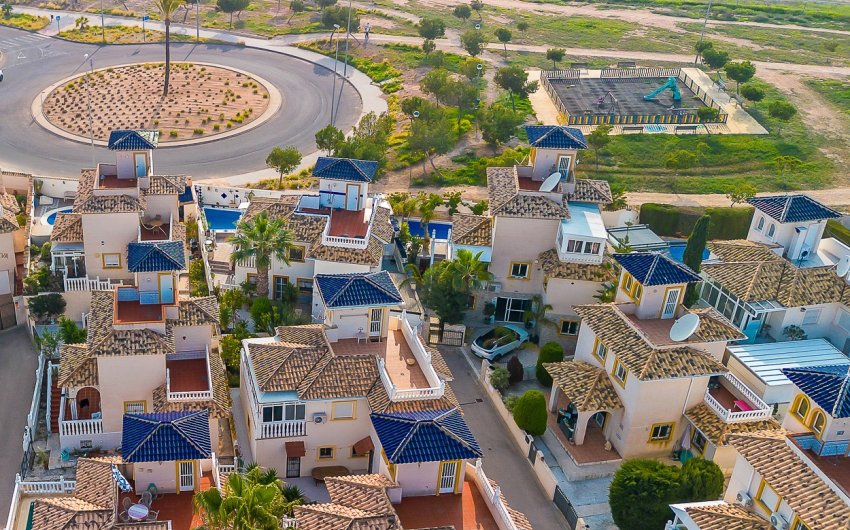 Herverkoop - Villa -
Orihuela Costa - Playa Flamenca