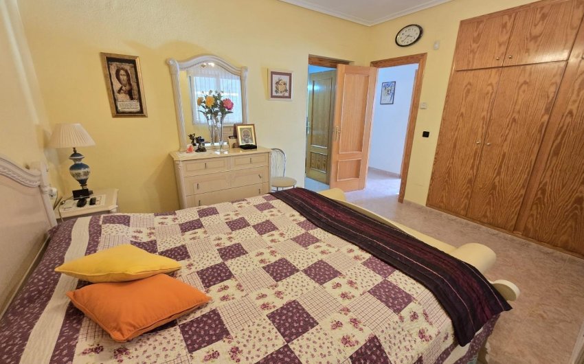 Herverkoop - Villa -
Orihuela Costa - Playa Flamenca