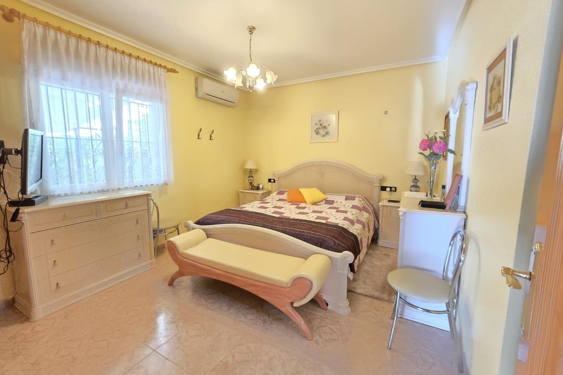 Herverkoop - Villa -
Orihuela Costa - Playa Flamenca