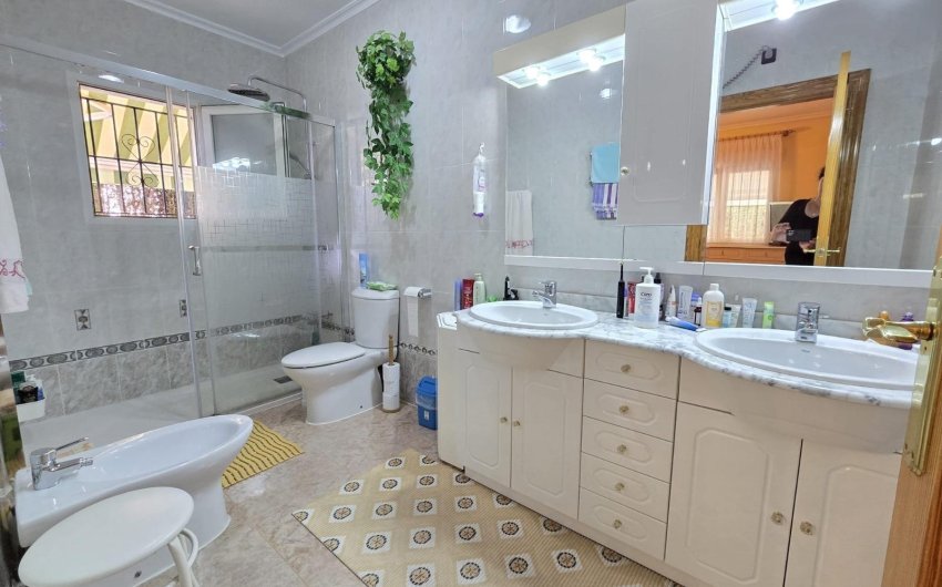 Herverkoop - Villa -
Orihuela Costa - Playa Flamenca