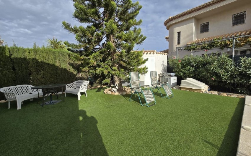 Herverkoop - Villa -
Orihuela Costa - Playa Flamenca