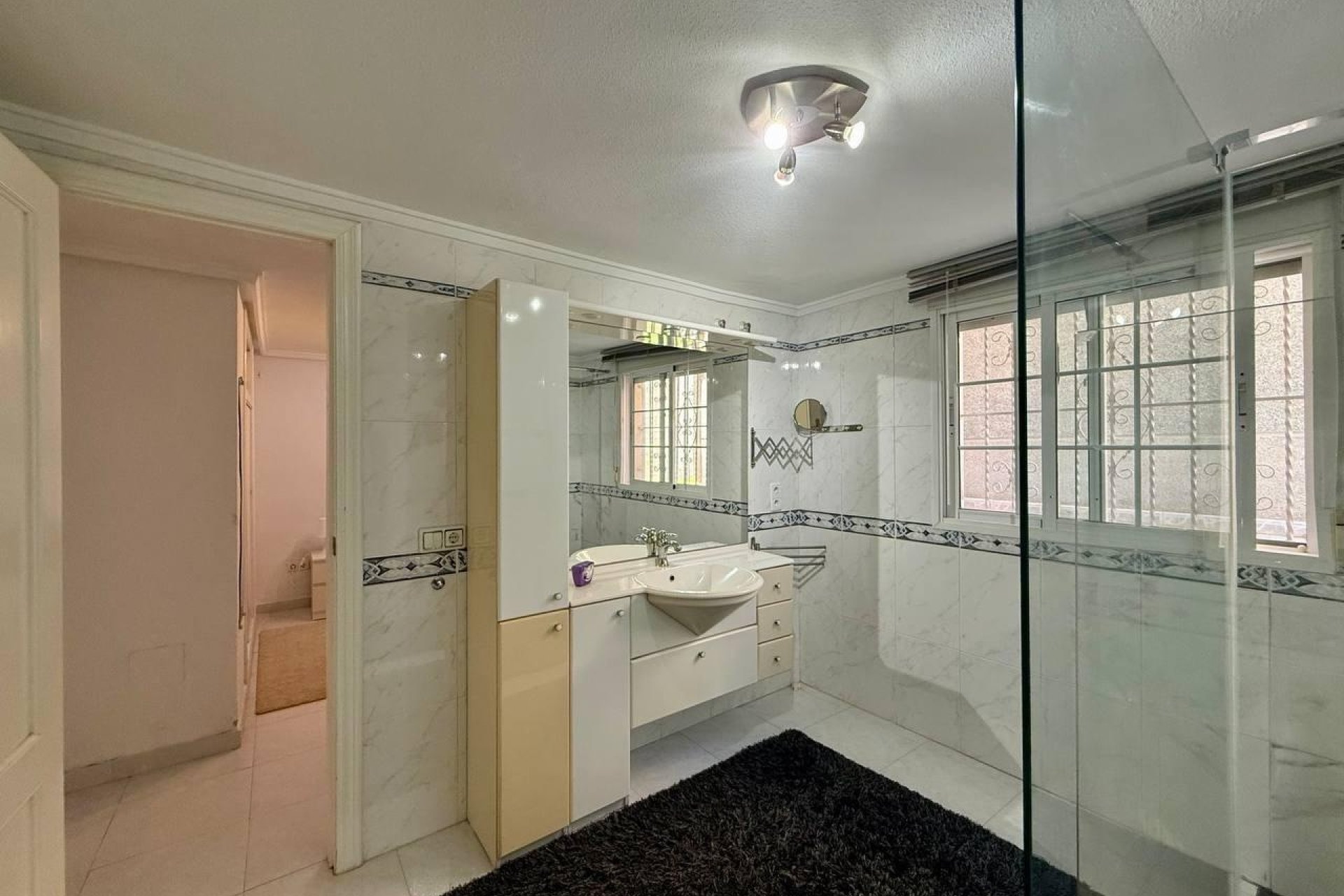 Herverkoop - Villa -
Orihuela Costa - Playa Flamenca