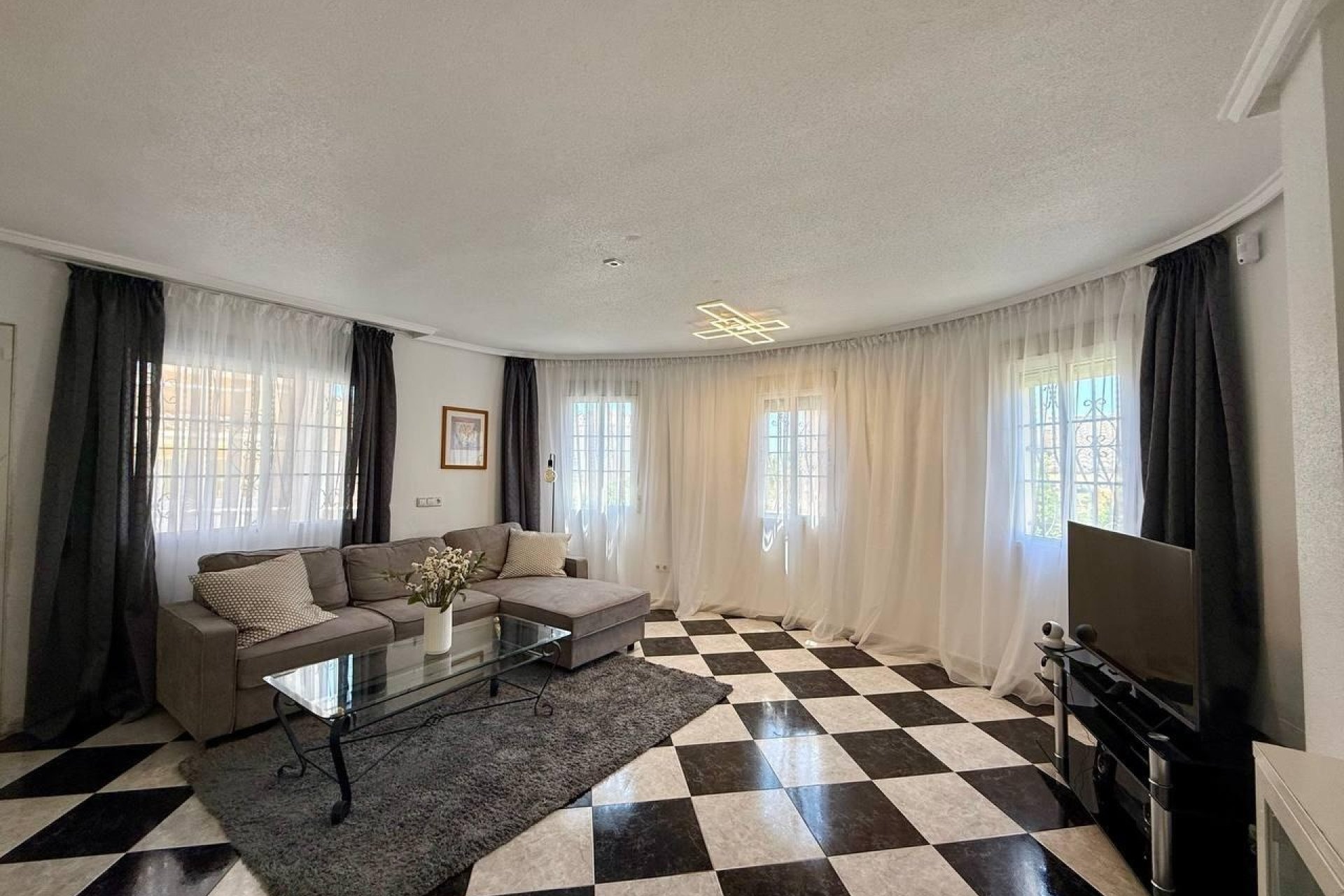 Herverkoop - Villa -
Orihuela Costa - Playa Flamenca