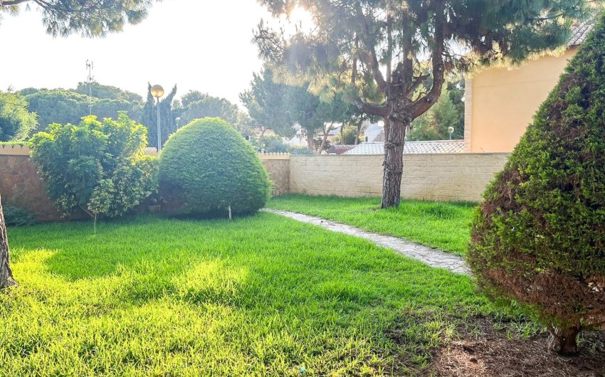 Herverkoop - Villa -
Orihuela Costa - Punta Prima