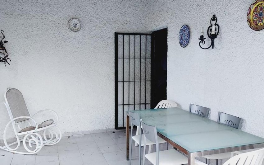 Herverkoop - Villa -
Orihuela Costa - Punta Prima