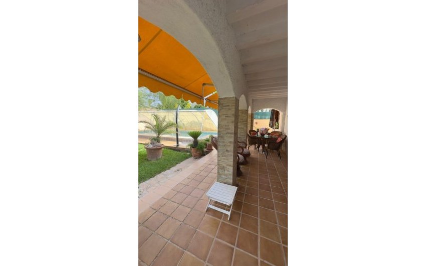 Herverkoop - Villa -
Orihuela Costa - Punta Prima