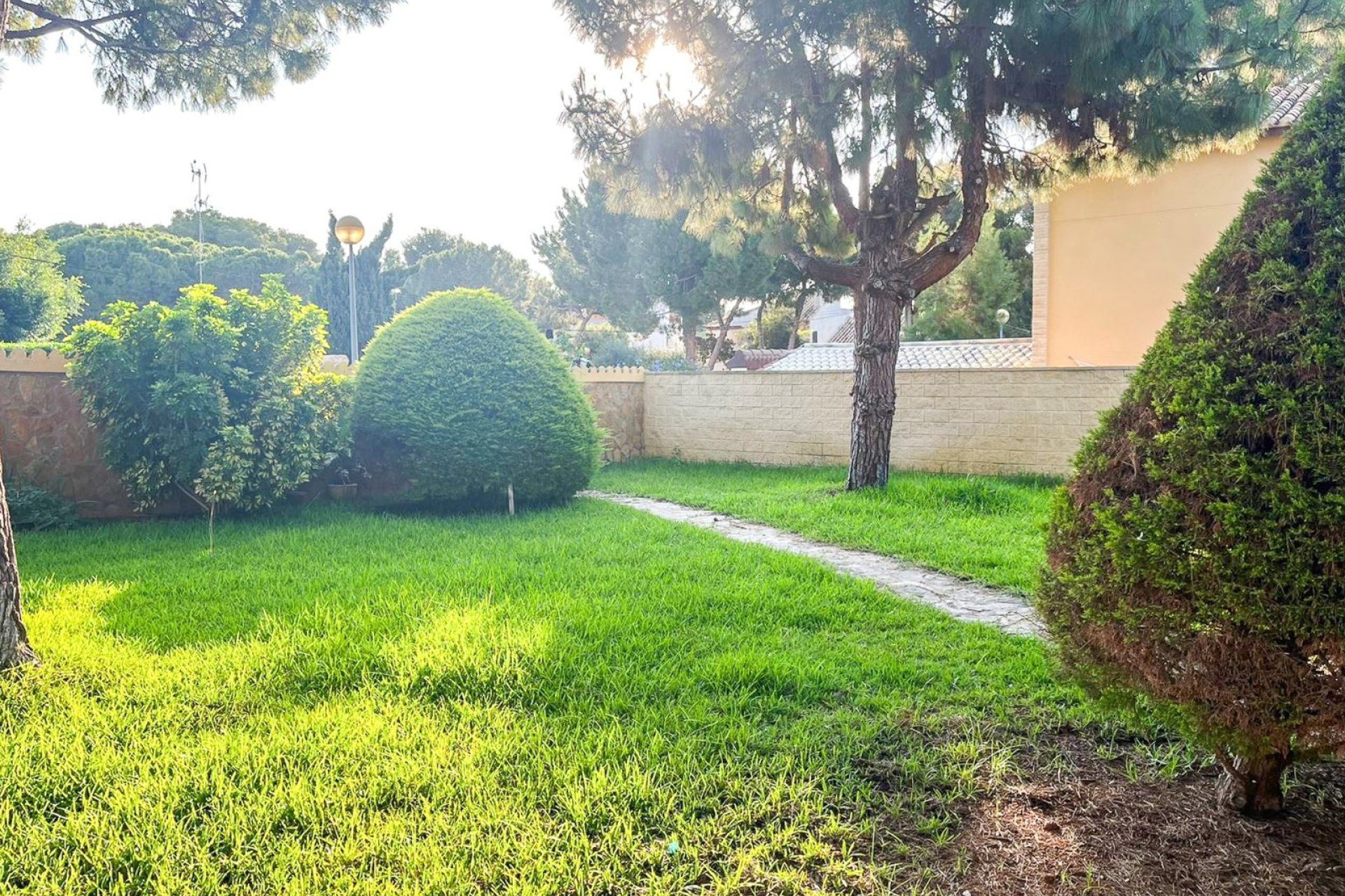 Herverkoop - Villa -
Orihuela Costa - Punta Prima