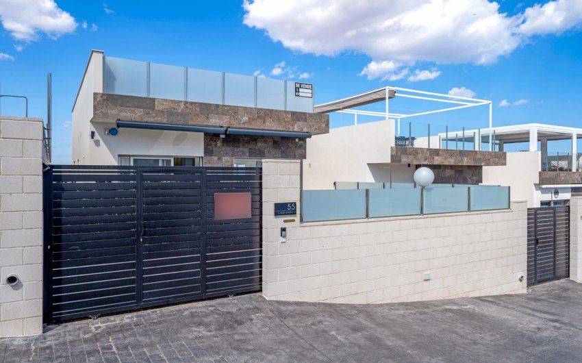 Herverkoop - Villa -
Orihuela Costa - Villamartín