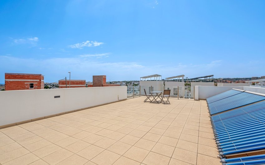 Herverkoop - Villa -
Orihuela Costa - Villamartín