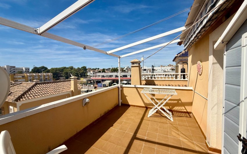 Herverkoop - Villa -
Orihuela Costa - Villamartín